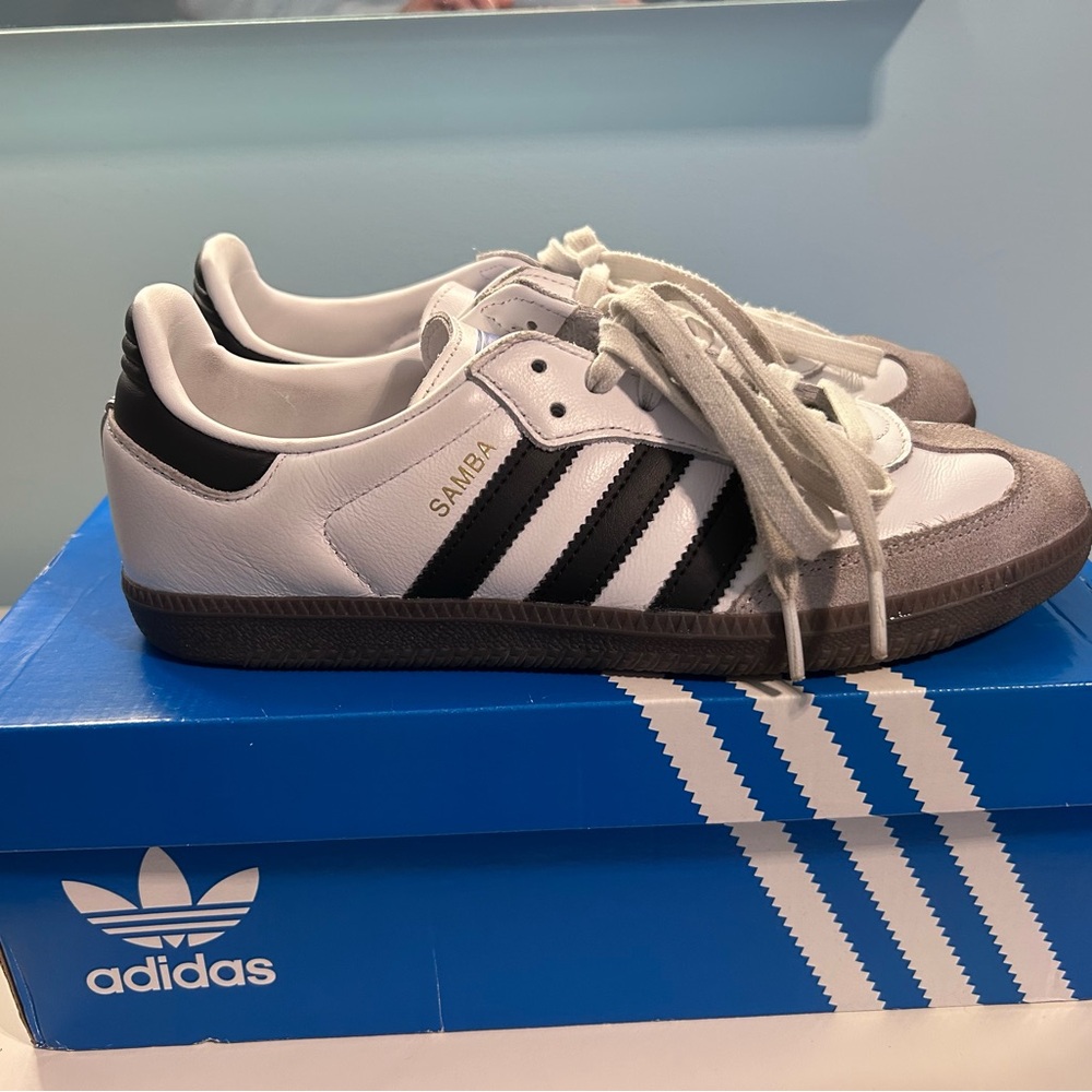 Adidas White and Black Sneakers Classic Style
